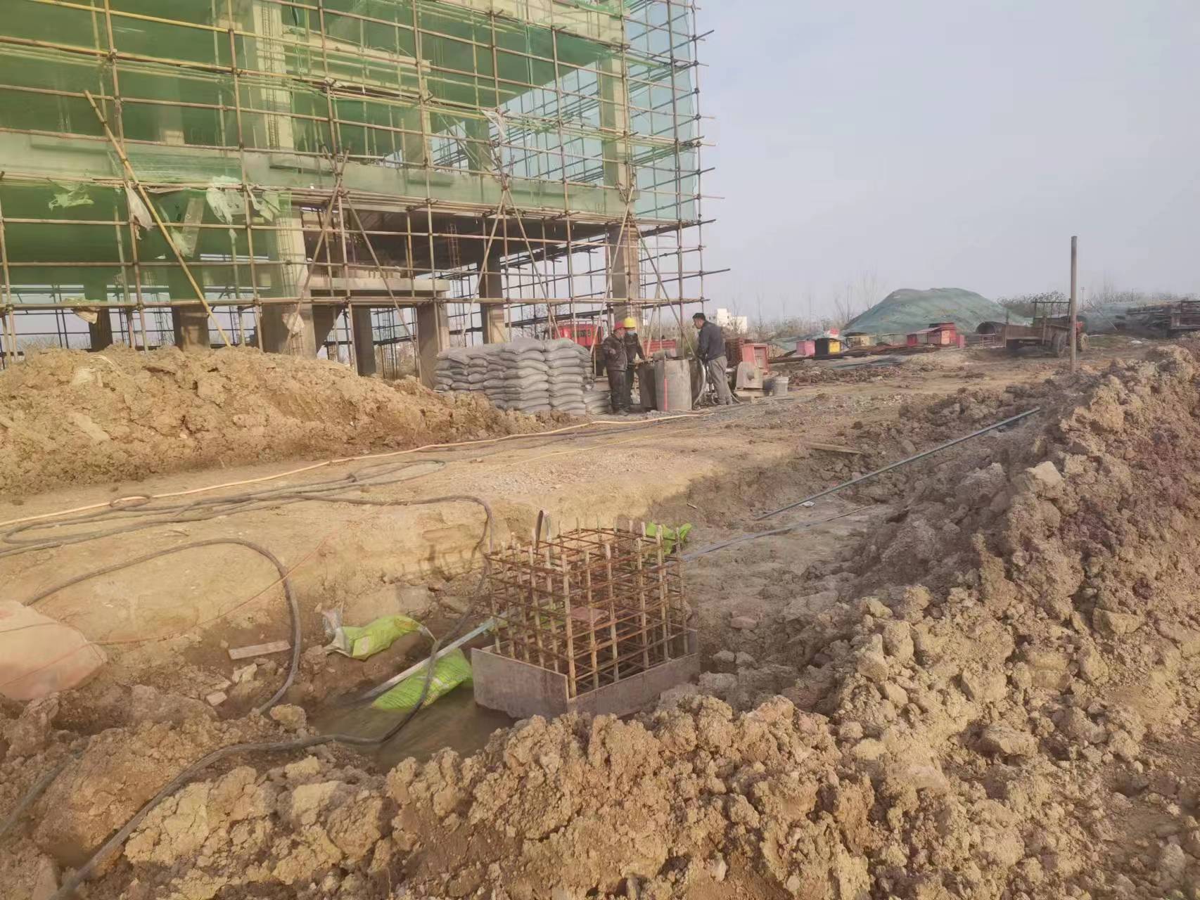 锦山镇当桥梁出现裂缝的时候应该及时加固修补